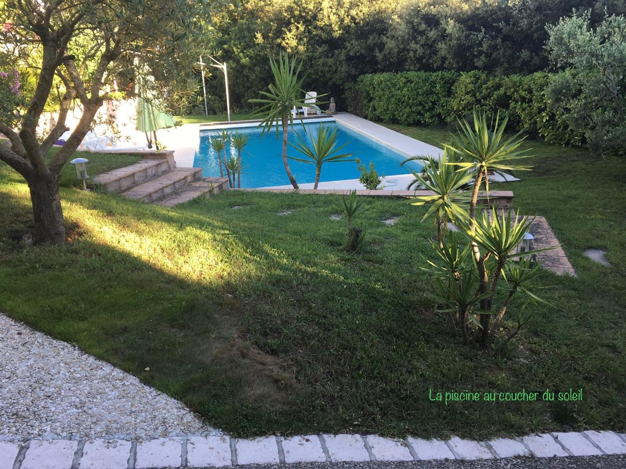 Studio Chez Charles Et Marie, Independant De La Maison, Acces Piscine, Tres Calme, Рокфор Ле Па Екстериор снимка